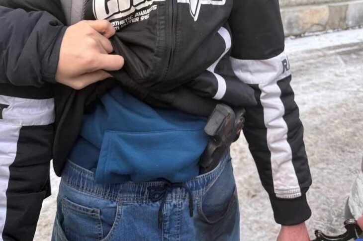 Новини Києва - Затримано киянина, який нападав на обмінники" з іграшковим пістолетом